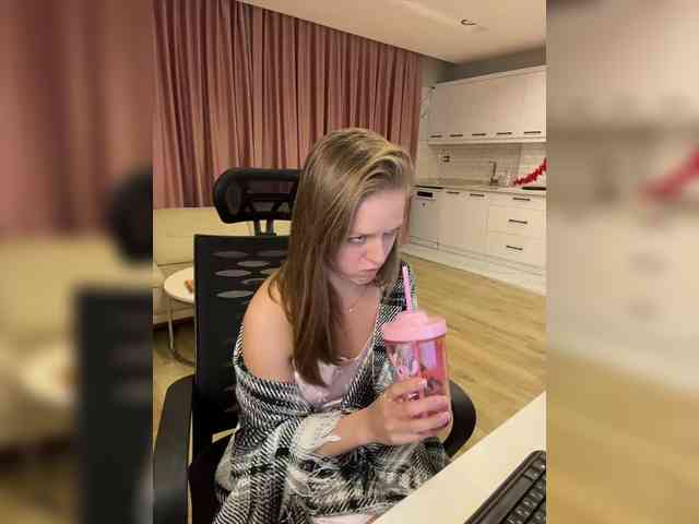 Lunaaaura Live Webcam on BongaCams