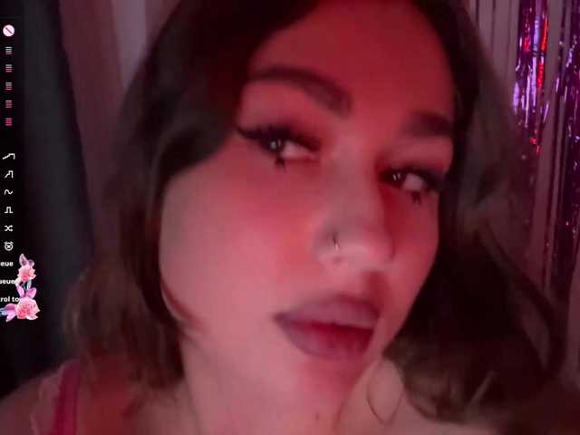 SherrieOmeara's BongaCams show and profile