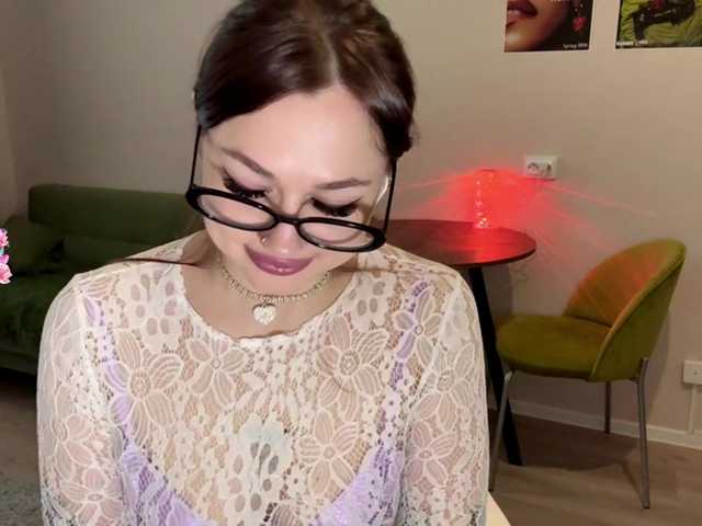 BongaCams SherrieOmeara is Freechat SherrieOmeara — Twirl around and show off your outfit