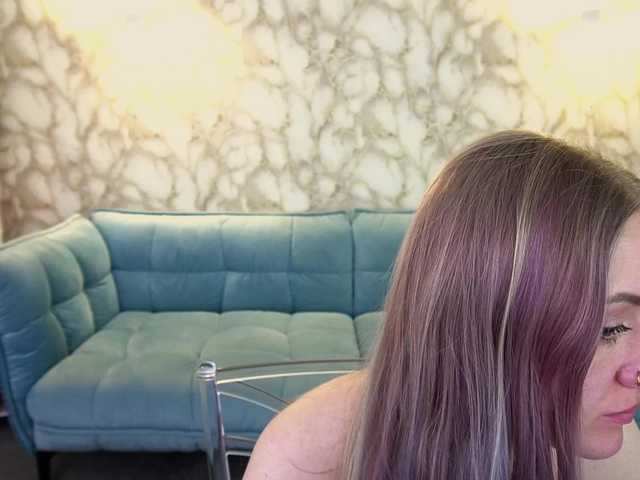 DramaQuenns's BongaCams show and profile