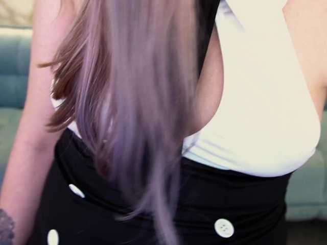 DramaQuenns's BongaCams show and profile