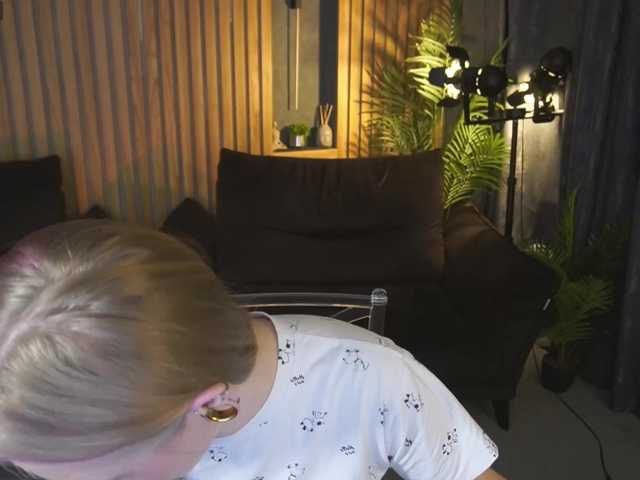 DramaQuenns's BongaCams show and profile