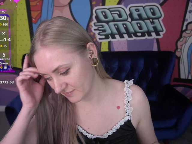 DramaQuenns's BongaCams show and profile