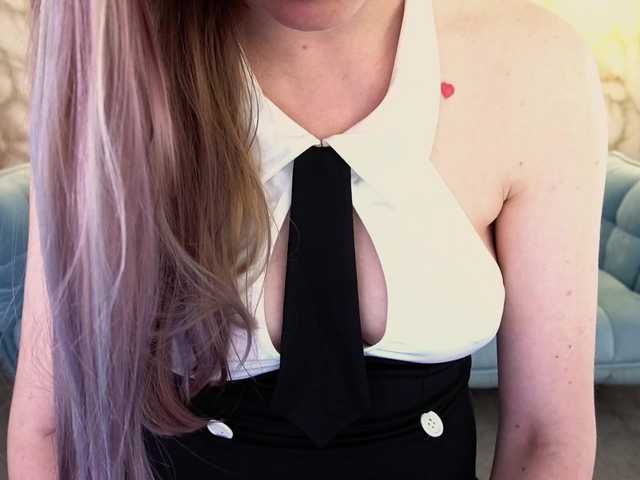 DramaQuenns's BongaCams show and profile