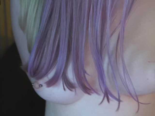 DramaQuenns's BongaCams show and profile