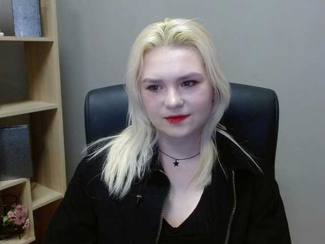 SweetLilyxo live room