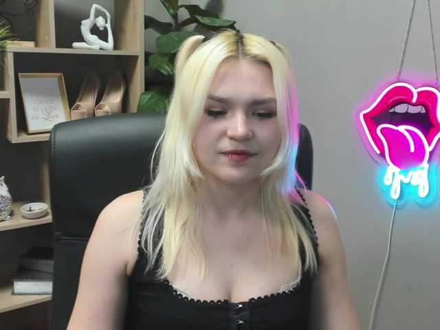 SweetLilyxo live cam