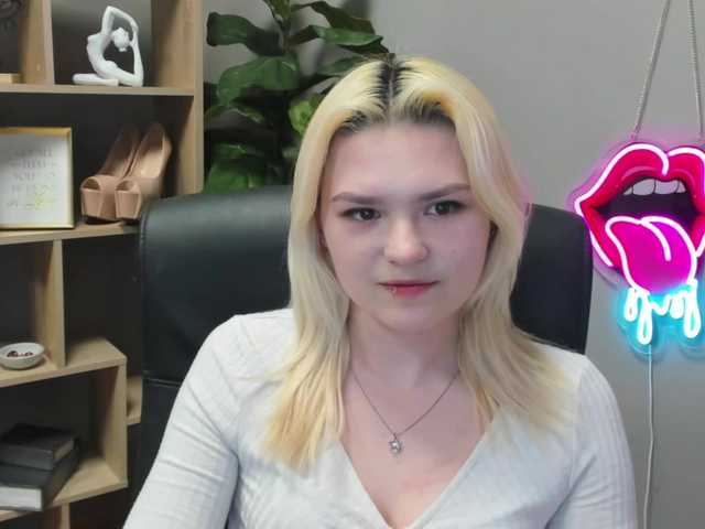 SweetLilyxo ist eine deutsche Camgirl, die live performt in einem Show auf BongaCams. Die wichtigsten Tags sind: White/Caucasian,Blonde,Shaved,