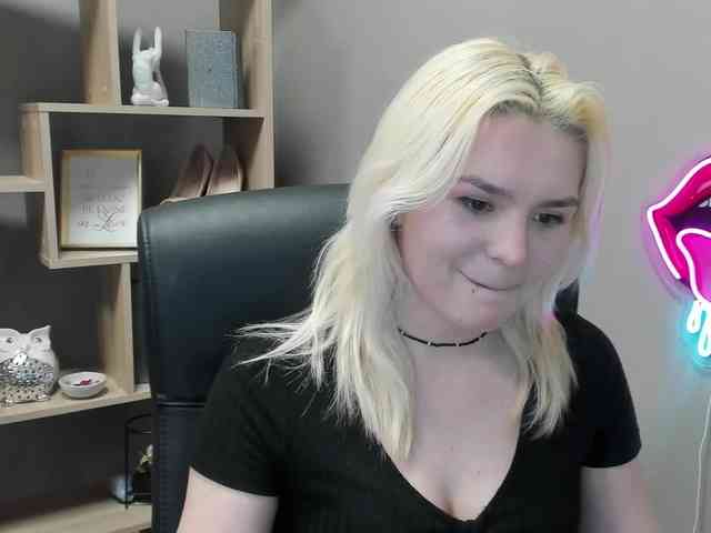 SweetLilyxo SweetLilyxo