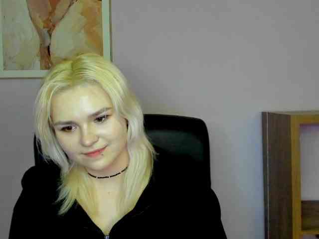 SweetLilyxo webcam