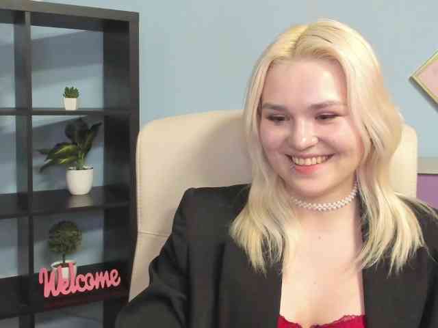 SweetLilyxo Live Webcam on BongaCams