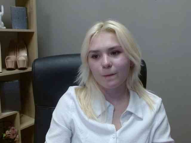 SweetLilyxo Live Webcam on BongaCams