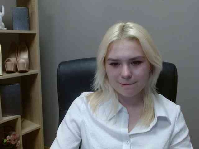 SweetLilyxo Live Webcam on BongaCams