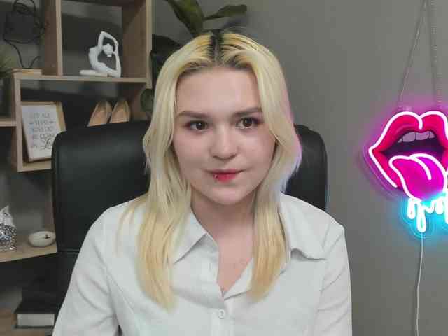 SweetLilyxo SweetLilyxo