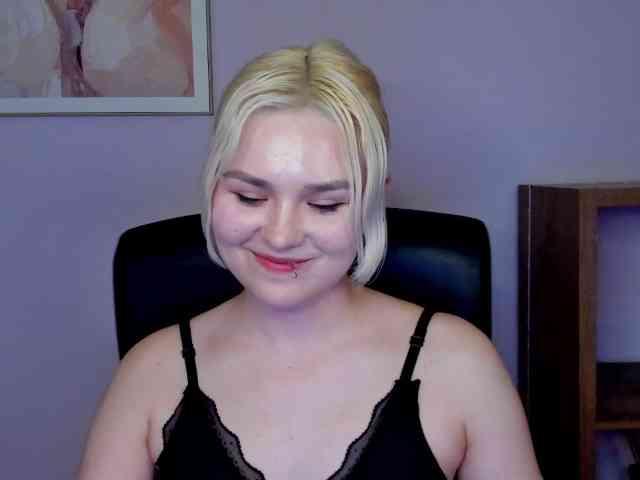 SweetLilyxo webcam
