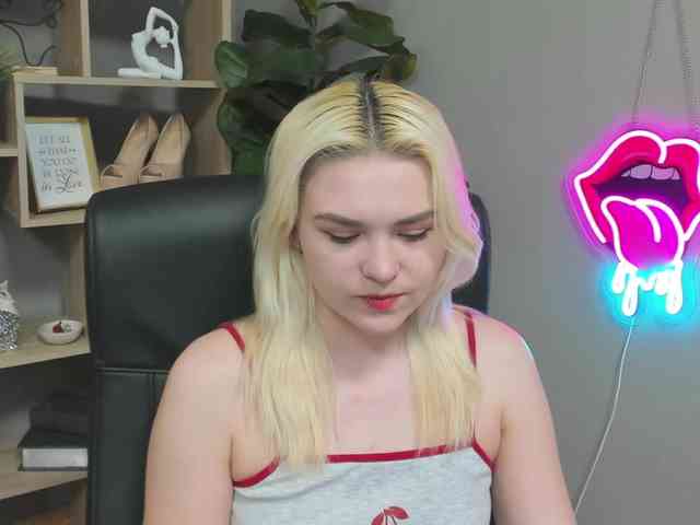 SweetLilyxo Live Webcam on BongaCams