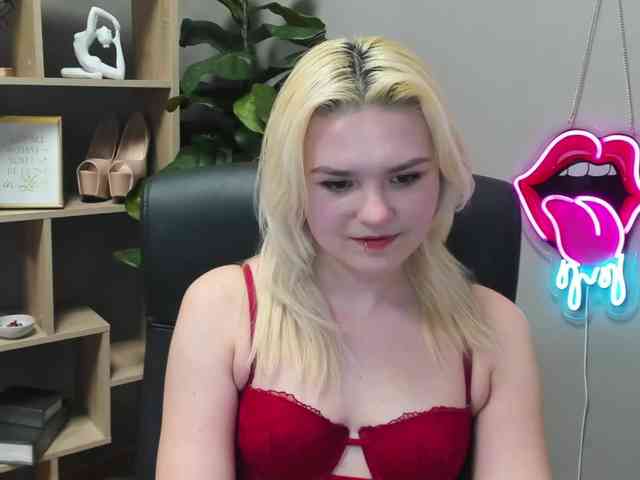 SweetLilyxo Live Webcam on BongaCams