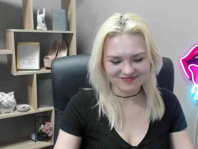 SweetLilyxo webcam
