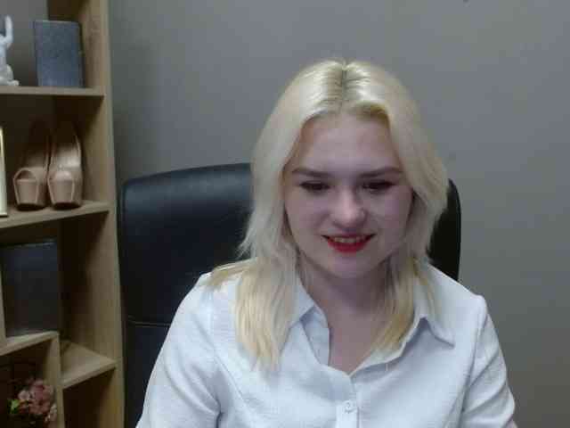 SweetLilyxo Live Webcam on BongaCams