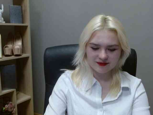 SweetLilyxo Live Webcam on BongaCams