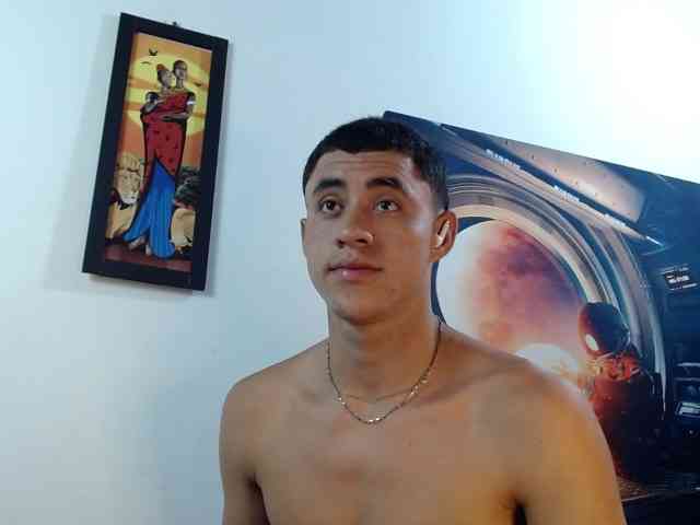 Crissteban1 Live Webcam on BongaCams