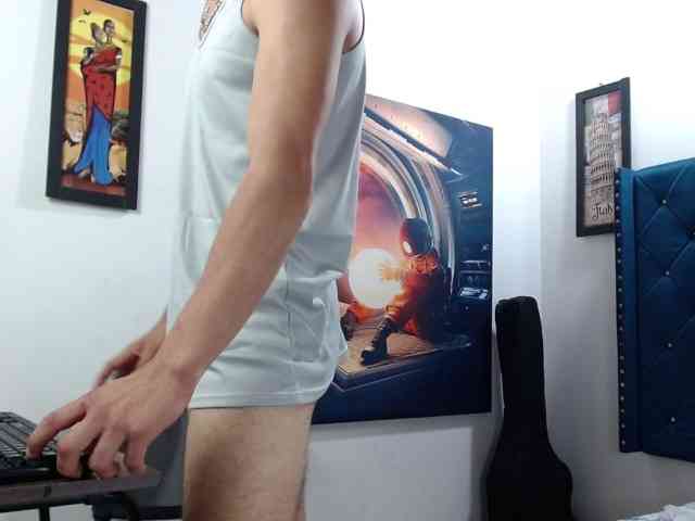 Crissteban1 Live Webcam on BongaCams