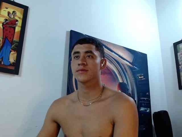 Crissteban1 Live Webcam on BongaCams