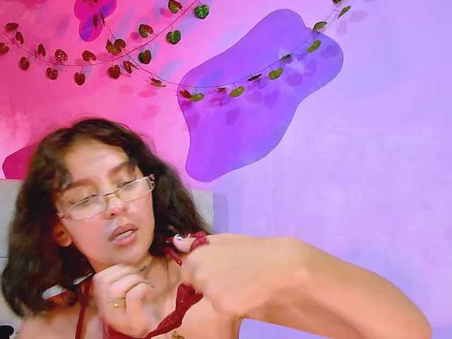 Luana-Soul's BongaCams show and profile