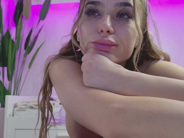 kaseyquinn's BongaCams show and profile