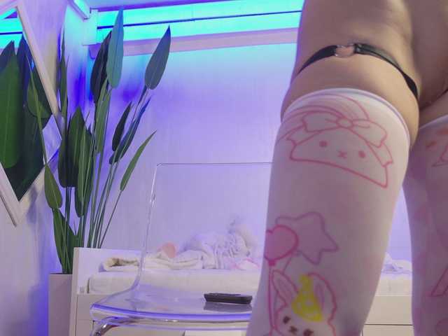 kaseyquinn's BongaCams show and profile