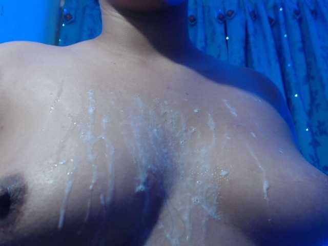 Sabrina08's BongaCams show and profile