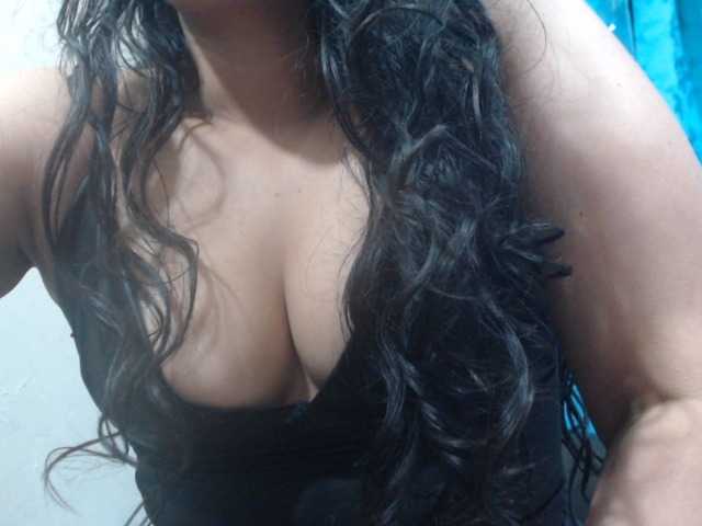 Sabrina08's BongaCams show and profile