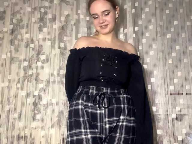 LaelVeller live room