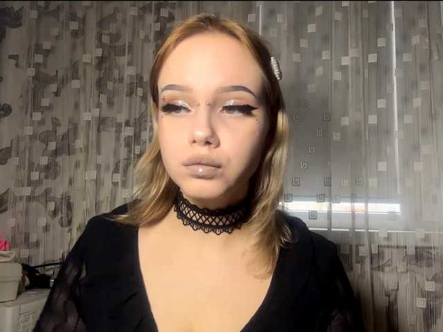 LaelVeller — Hello! My name is Aurora! I am just starting a streamer and will be grateful for your advice and support! #new #shy #skinny#18 #bigboobs