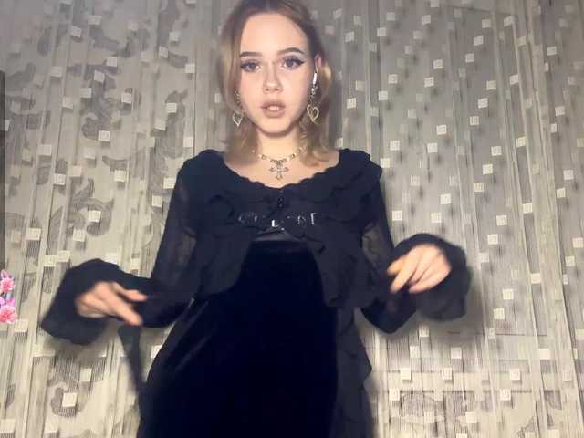 LaelVeller — Hello! My name is Aurora! I am just starting a streamer and will be grateful for your advice and support! #new #shy #skinny#18 #bigboobs