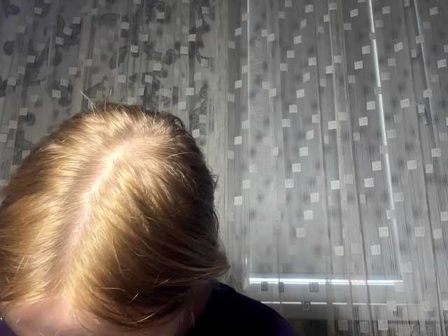 LaelVeller live room