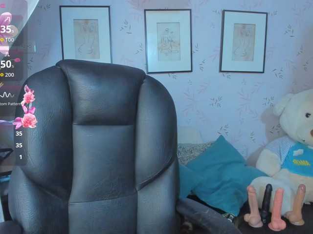 abriil2's BongaCams show and profile