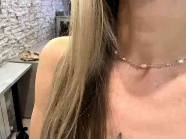 NicolleReisman webcam