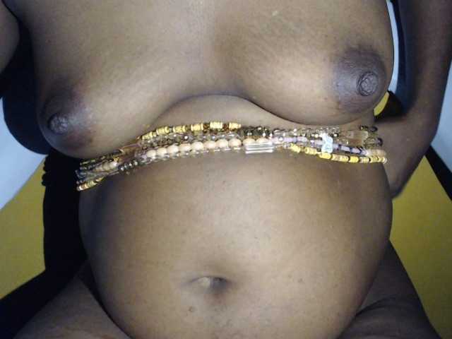 Sexylip's BongaCams show and profile