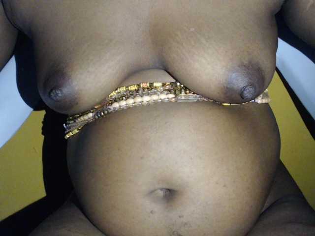 Sexylip's BongaCams show and profile