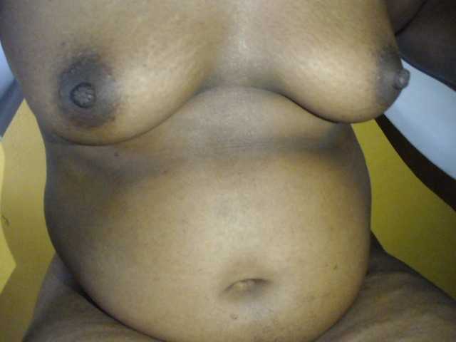 Sexylip's BongaCams show and profile