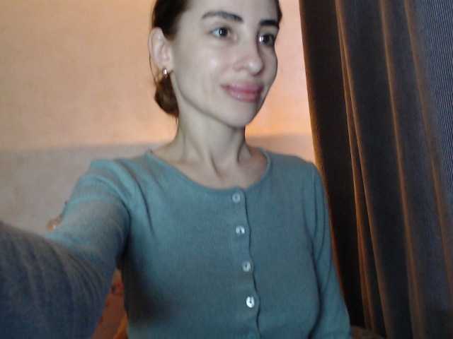 NoraSweet broadcasting live