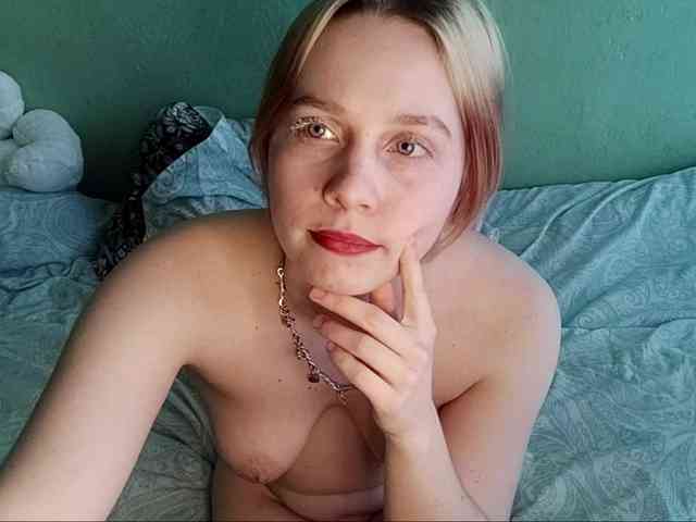 MillyVillage Live Webcam on BongaCams