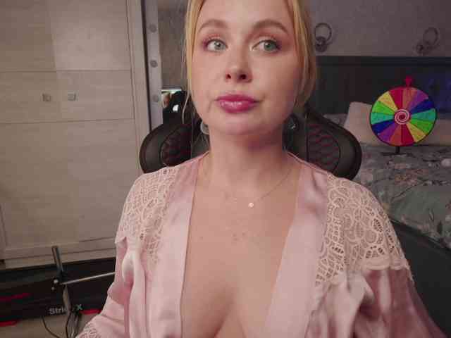 Kitty-Kelsi webcam
