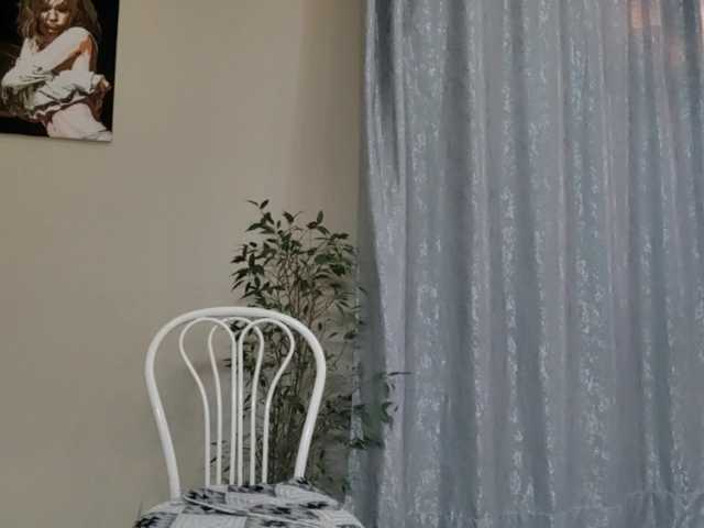 MagaliOttaway – webcam model profile photo