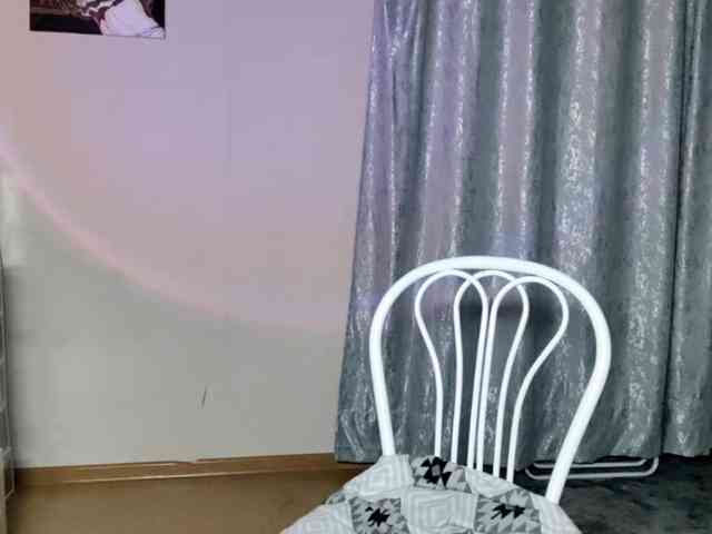 MagaliOttaway webcam