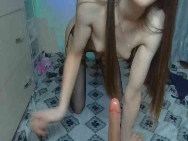 MagaliOttaway webcam