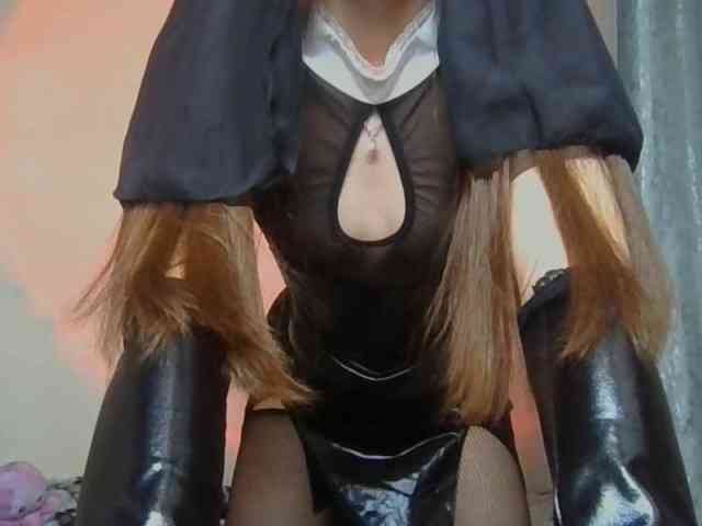 MagaliOttaway webcam