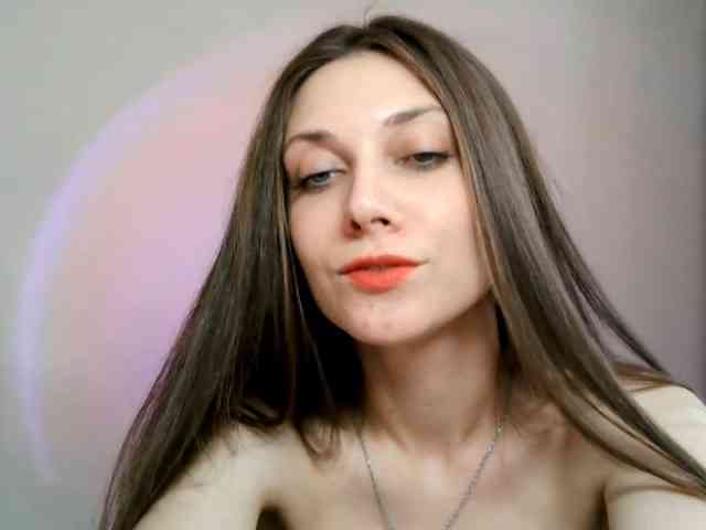 MagaliOttaway webcam