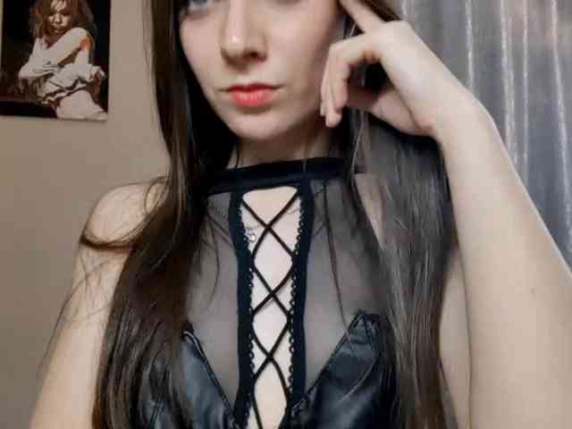 MagaliOttaway webcam